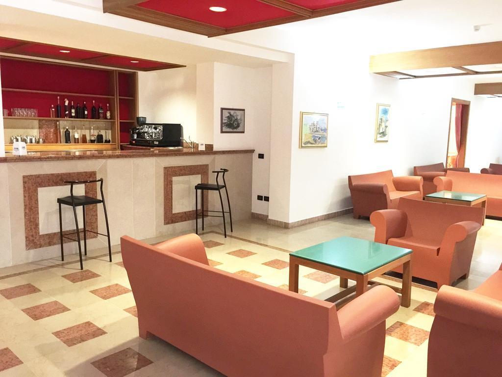 里帕维拉焦酒店 罗迪-加尔加尼科 外观 照片